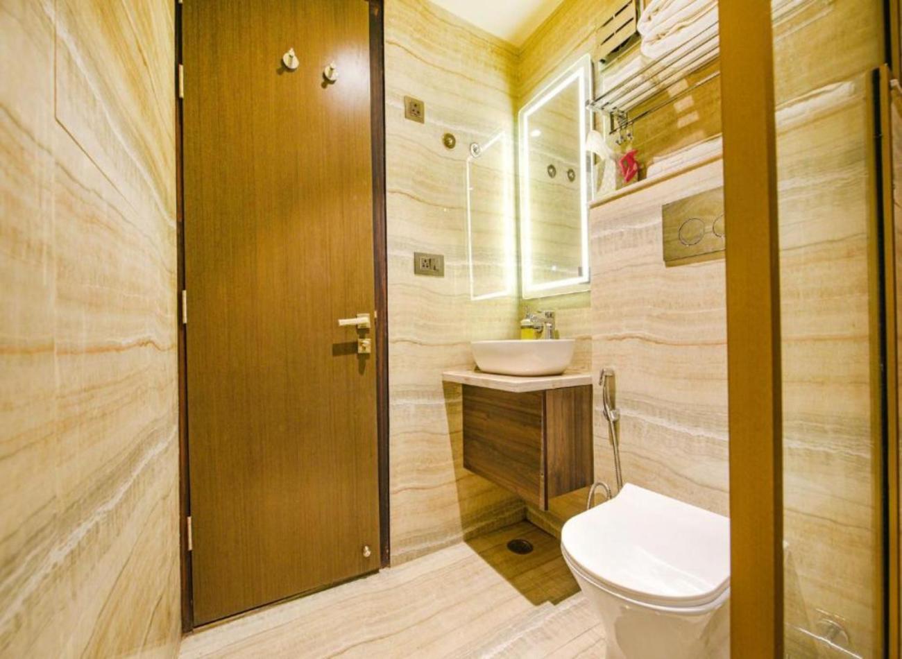 Hotel Cullinan By Qotel Janakpuri Delhi  Exterior foto